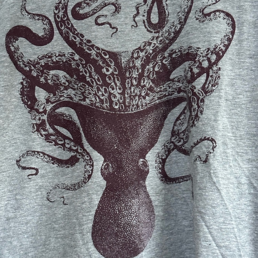 Octopus 🐙 tshirt.  Men’s Large.